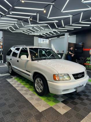 CHEVROLET BLAZER 4.3 SFI DLX 4X2 V6 12V GASOLINA 4P MANUAL CHEVROLET BLAZER 4.3 SFI DLX 4X2 V6 12V GASOLINA 4P MANUAL